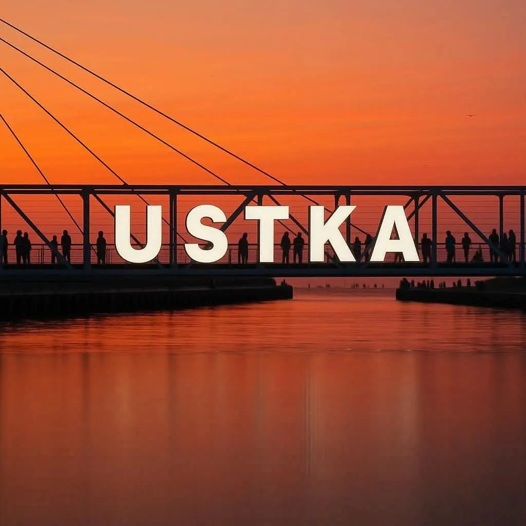 Kładka nad kanałem portowym z napisem USTKA