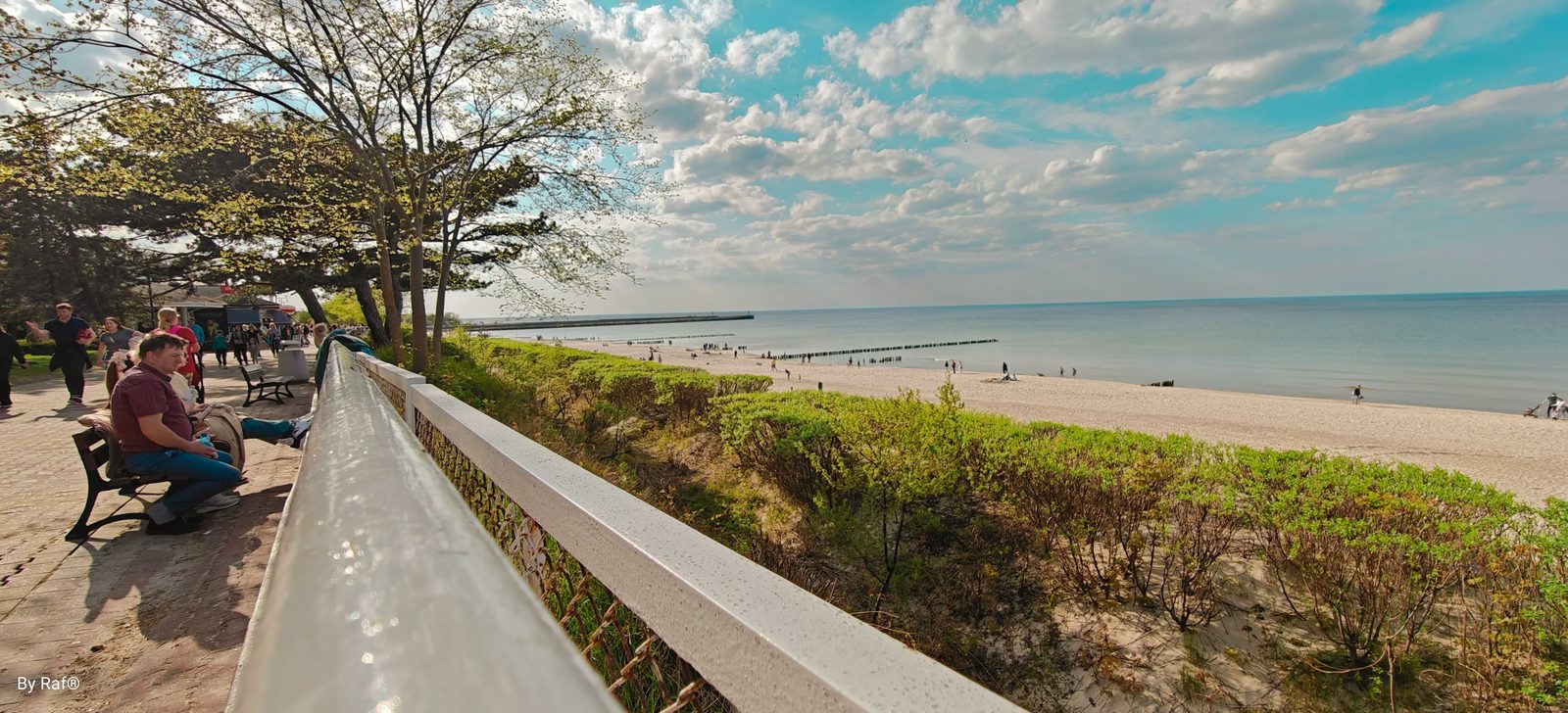Promenada i plaża w Ustce